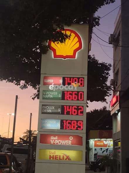 En Corrientes, las petroleras Shell y Axion aumentaron sus precios de combustibles en un 5%